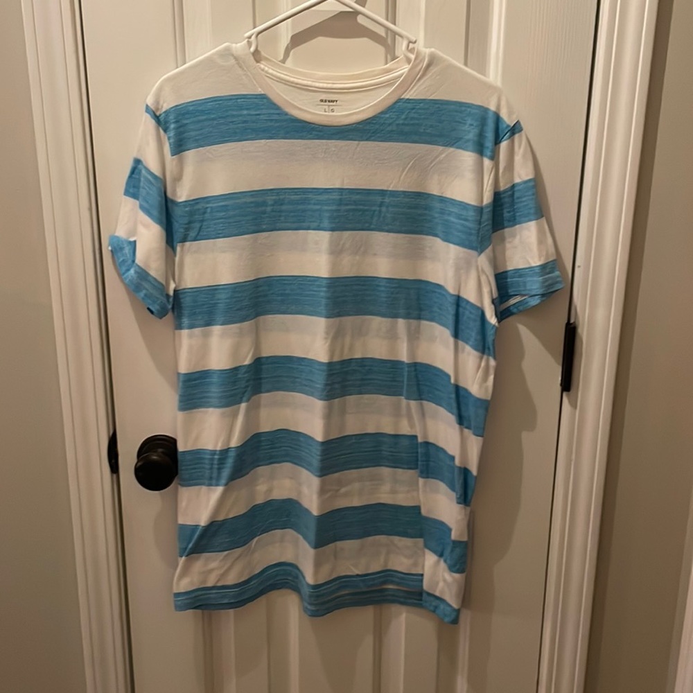 Old navy t shirt